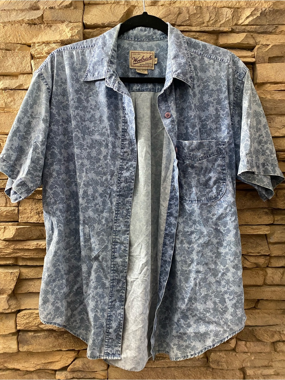 Woolrich Blue Floral Print Short Sleeve Button-Down Shirt Size Medium